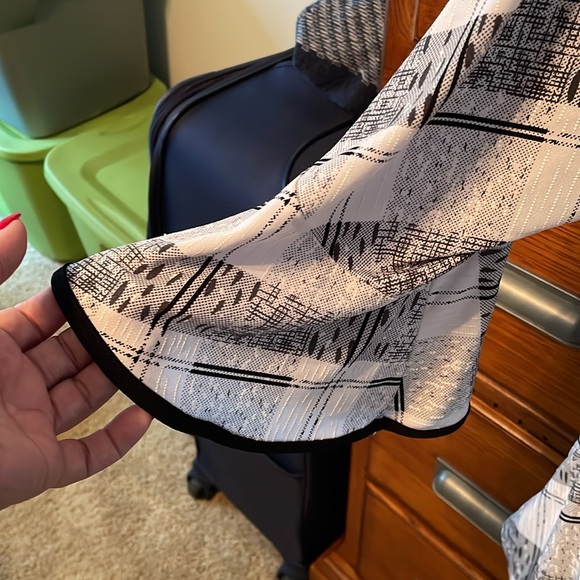 Stretchy blouse - Picture 2 of 2